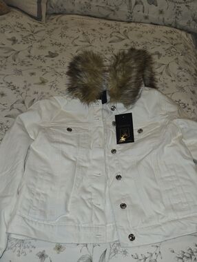 White Women's Faux Fur Collar Jacket Denim